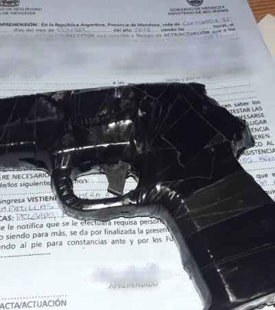 Réplica de arma de fuego