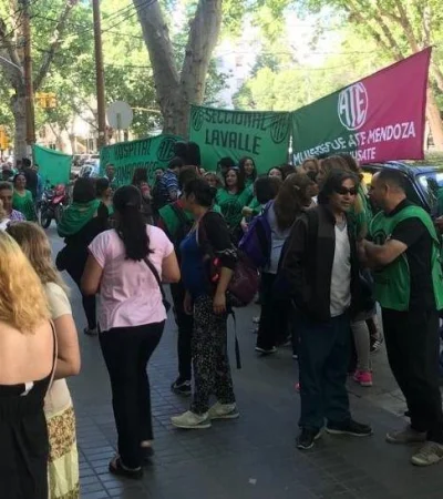 295ed699-00b2-4354-8fda-da30654281ee