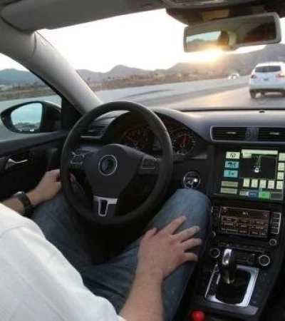 sonar-que-conduce-otra-persona-600x400