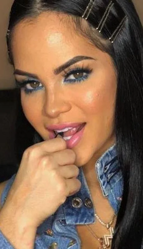 natti-natasha-cama-hot-instagram-2