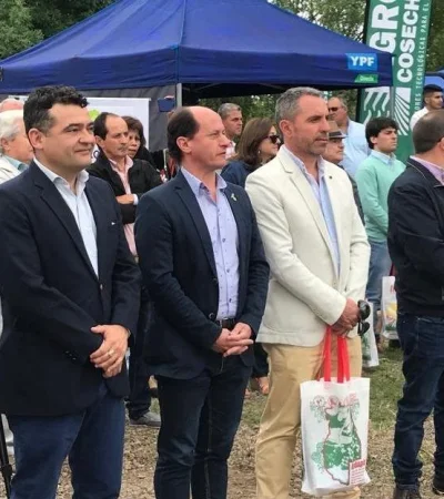 ae463660-5229-4274-8b30-5a278194d69b