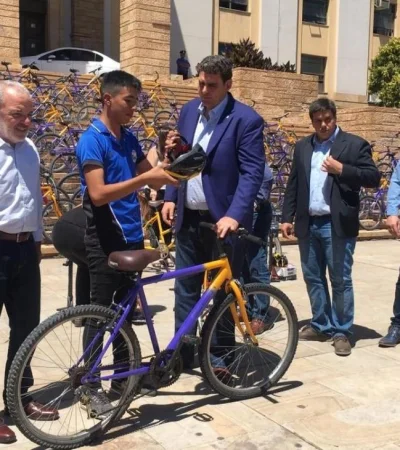 4d40d61f-0025-4de5-b514-e1bed1444f95