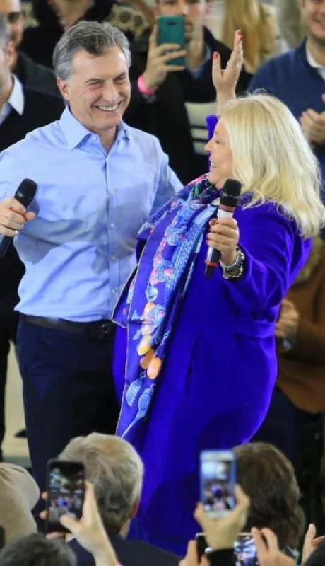 Mauricio-Macri-Elisa-Carrio