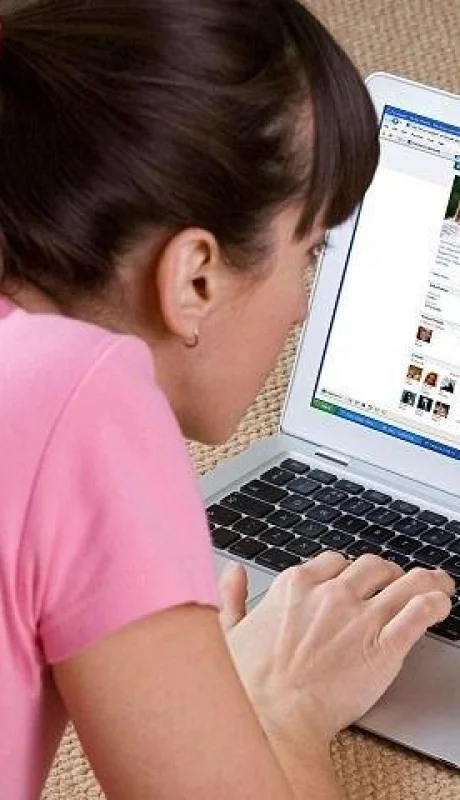 MENTIRAS-EN-FACEBOOK