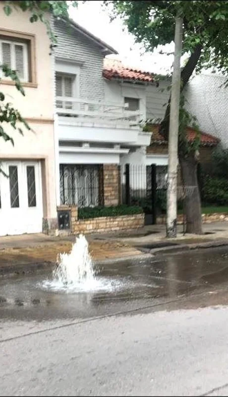 agua-cloaca-caca-godoy-cruz-alcantarilla-video