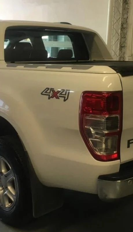 camioneta-mendoza-plaza-shopping-niño-