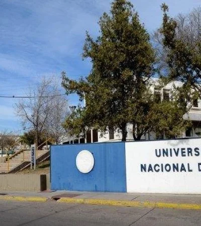universidad-de-cuyo-mendoza-paro-docentes-conadu-historica-marzo