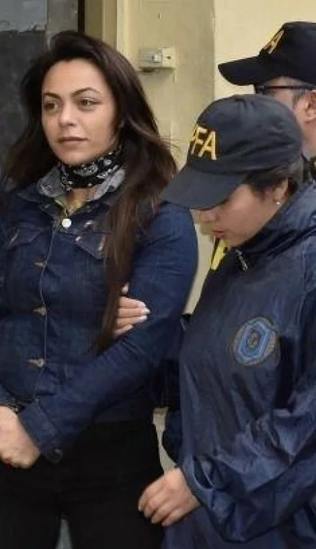 Carolina-Pochetti-detenida-cuadernos