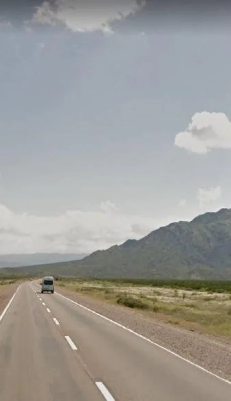 accidente-muerte-corsa-pareja-ruta-7-mendoza-heridos-camion