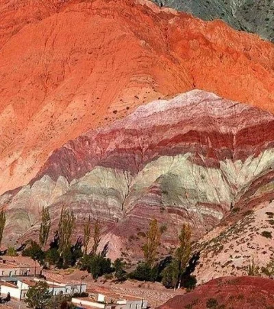 cerro-siete-colores-jujuy-músico-morales-polémica