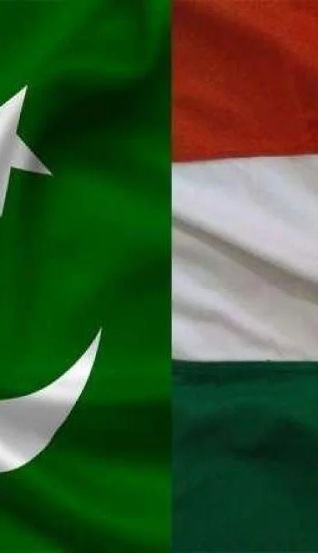 pakistan-india-flags-sco-joining-2017
