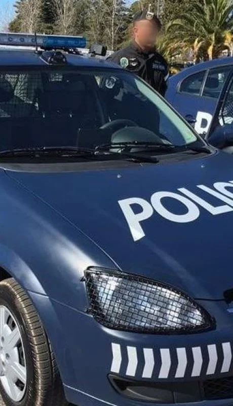 policía-detenido-ladron-dormido-general-alvear