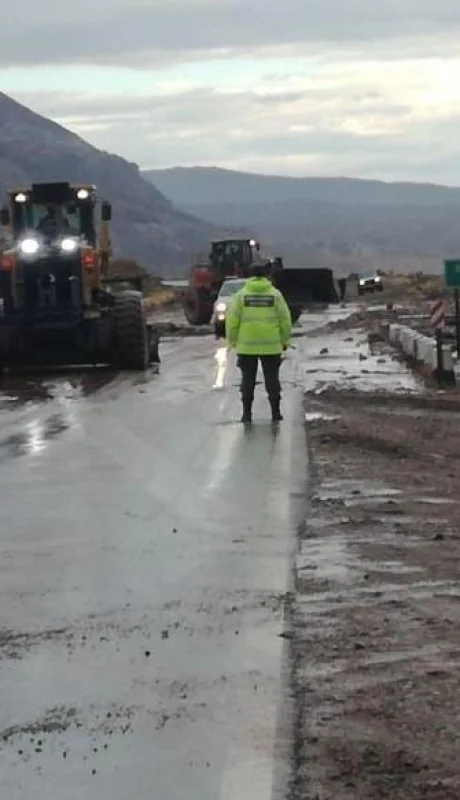 paso-chile-alta-montaña-cruce-alud-mendoza