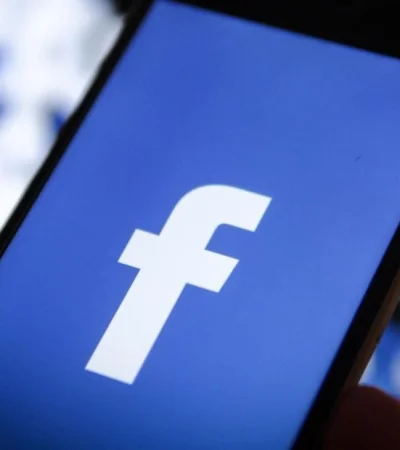 61416885-facebook-logo