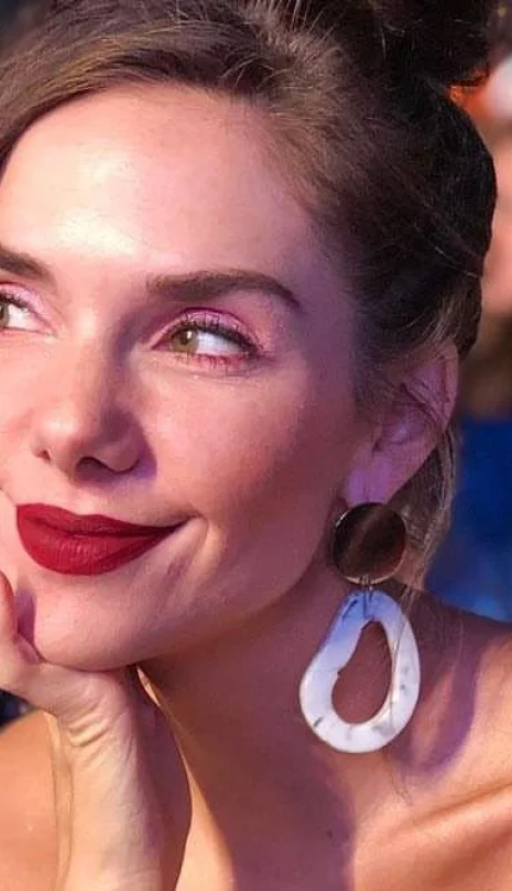 julieta-nair-calvo-novio-fotos-sensual-bikini-playa-instagram-5