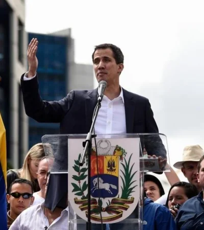 juan-guaido-U30890457778LI--1248x698@abc