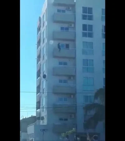 hombre-suicidio-video-córdoba-edificio-balcón-argentina