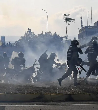 venezuela-alzamiento-martes-golpe-estado-guaido-lopez-maduro-3