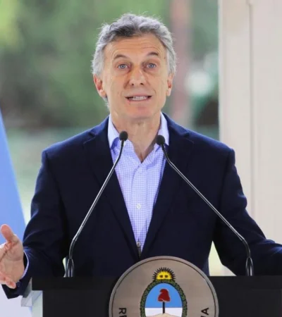 Macri-3