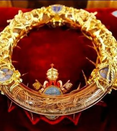 catedral-notre-dame-tesoros-reliquias-corona-de-espinas