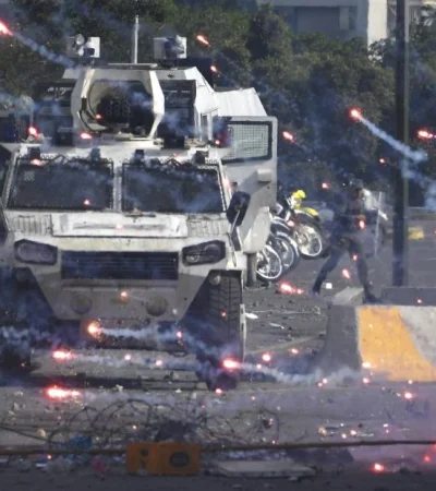 venezuela-crisis-maduro-guaido-crisis-alzamiento-golpe-de-estado-militar-es