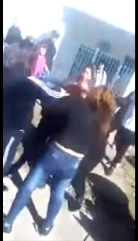 pelea-madres-colegio-video-piñas-buenos-aires-argentina
