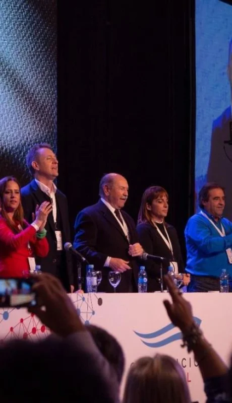 convencion-nacional-ucr-cambiemos-cornejo-paridad-de-genero-2019