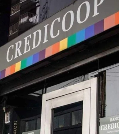 asaltaron-un-banco-y-se-llevaron-una-millonaria-suma-de-dinero-la-plata-buenos-aires-argentina