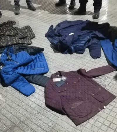 ladrones-robo-átomo-camperas-policiales-mendoza