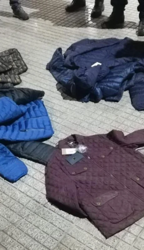 ladrones-robo-átomo-camperas-policiales-mendoza