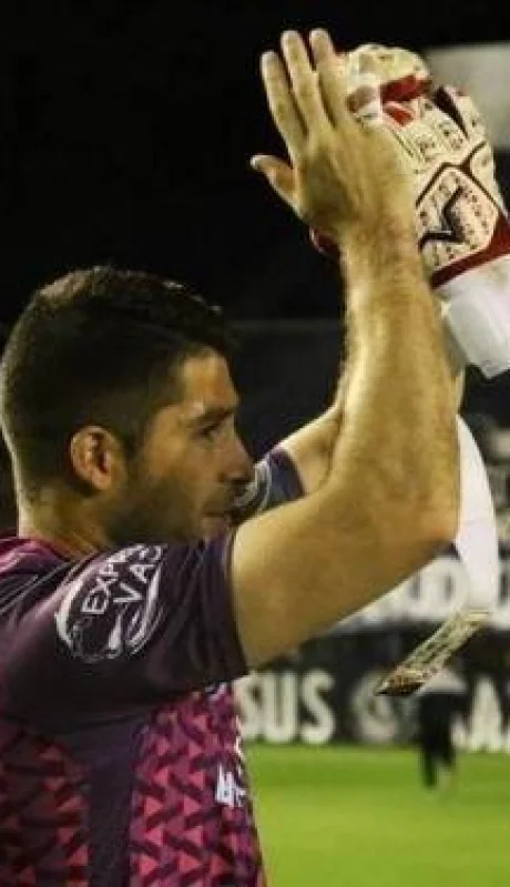 cristian-aracena--independiente-rivadavia-b-nacional-lepra