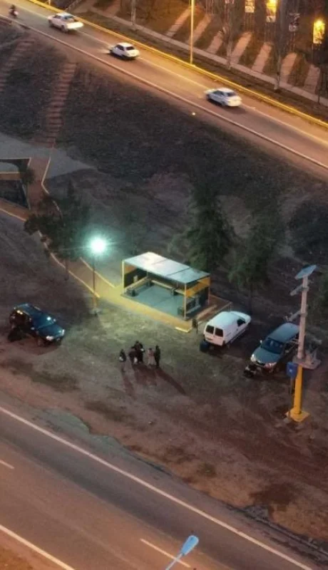 Panorámica-nocturna-de-la-nueva-paráda-de-colectivos