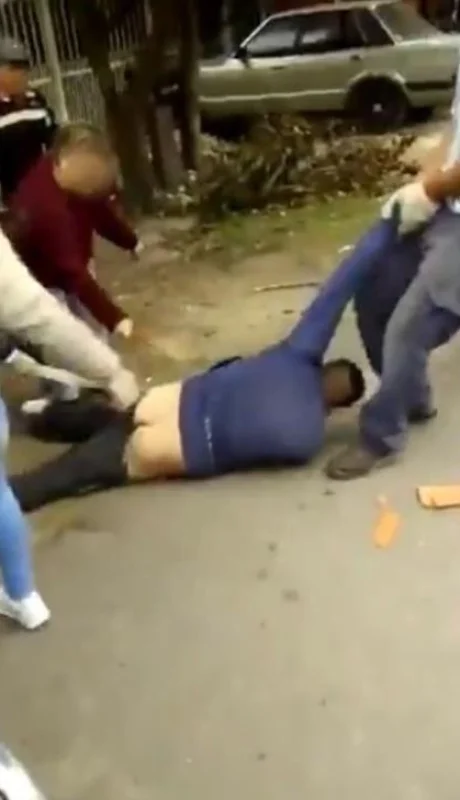 detenido-linchamiento-video-foto-abuso-sexual-vecinos-hombre-golpeado