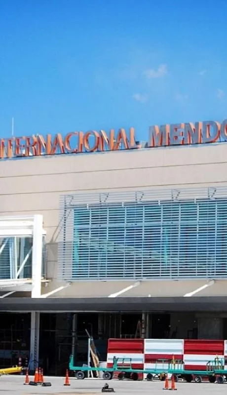 nuevo-radar-moderno-aeropuerto-de-mendoza-ezeiza-aeroparque-cordoba-tecnologia-aerea-control-aviacion