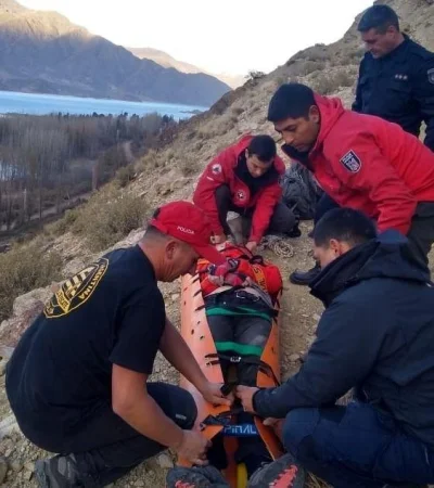 turista-montaña-rescate-policiales-mendoza-hoy-33