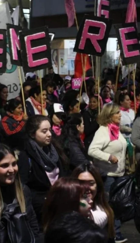 ni-una-menos-marcha-mendoza-argentina