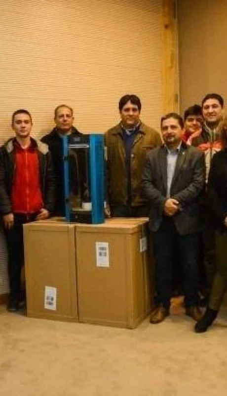 escuelas-tecnicas-de-mendoza-recibieron-impresoras-3d