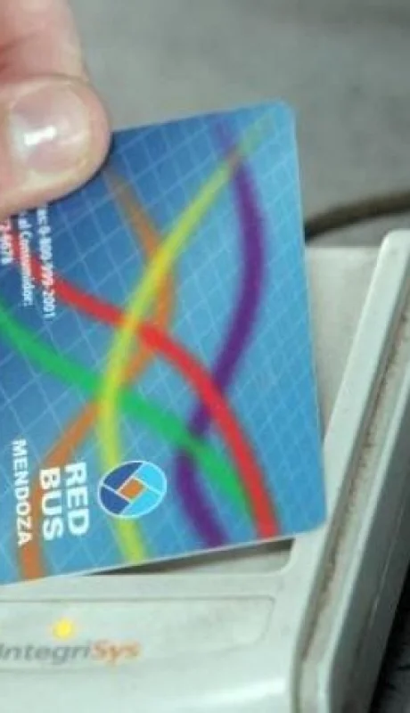 cayo-el-presunto-creador-de-la-app-que-estafo-gente-con-la-red-bus-mendoza