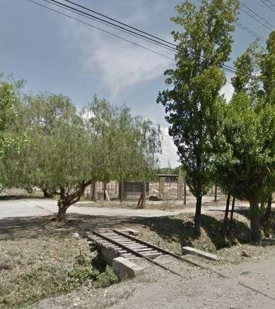 choque-mujer-poste-zanjón-guaymallén-auto-policiales