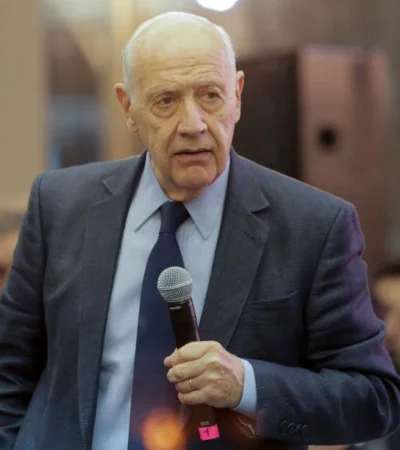 lavagna-candidatura-acto-político-2