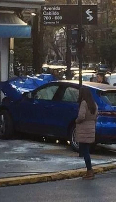 menor-de-15-años-choco-un-porsche-de-alta-gama