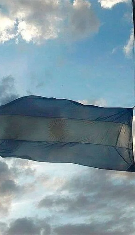 tragedia-micro-tucumán-lista-fallecidos-duelo-personas-mendoza