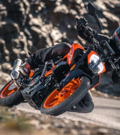 150669_-KTM-390-DUKE-MY-2017