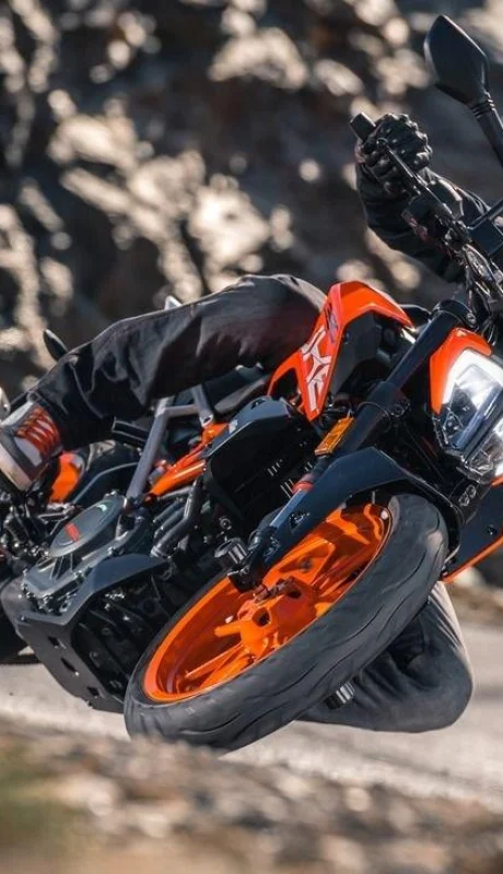 150669_-KTM-390-DUKE-MY-2017