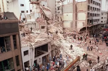 Juez determina que los acusados por la AMIA sean juzgados en ausencia