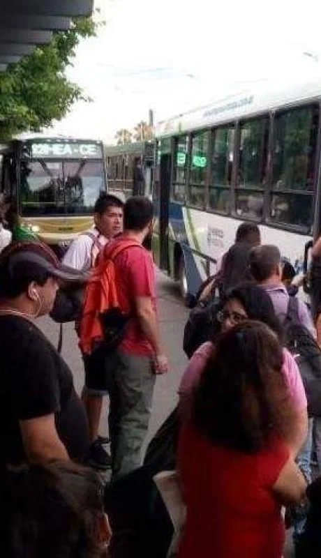 parada-micros-costanera-mendoza