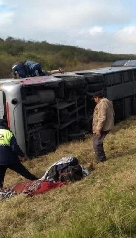 accidente-tragedia-en-tucuman-jubilados-micro-habilitado
