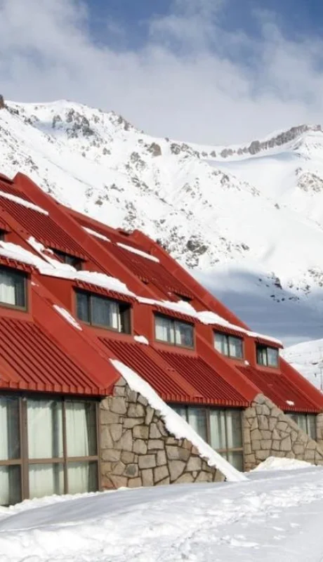 las-leñas-malargue-mendoza-investigan-la-caida-de-un-joven-de-25-años-de-un-hotel-sabado