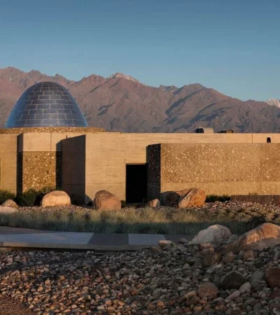 Bodega-Zuccardi-Valle-de-Uco-entrada