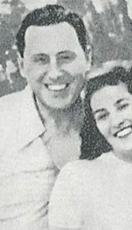 Juan-Perón-con-Maria-Cecilia-Yurbel-su-novia-en-Mendoza